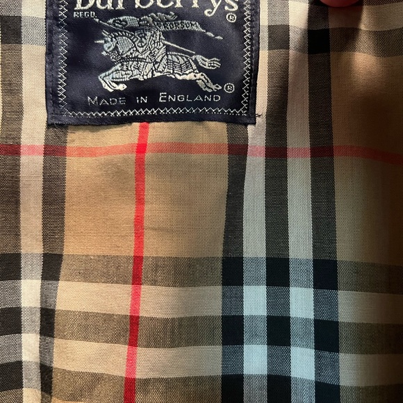 Burberry Men’s Raincoat - Picture 5 of 6